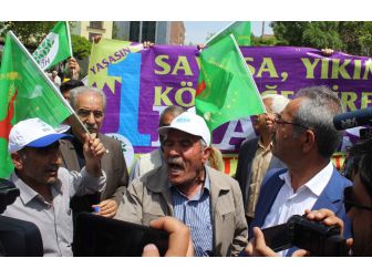 Adıyaman'da 1 Mayıs Kutlamasında Afiş Gerginliği