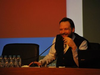 Gazeteci Fatih Tezcan'dan ‘Türkiye Neden Hedefte’ Başlıklı Konferans