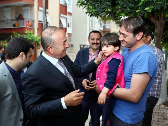 Dışişleri Bakanı Çavuşoğlun’dan Küçük Özge’ye Ziyaret