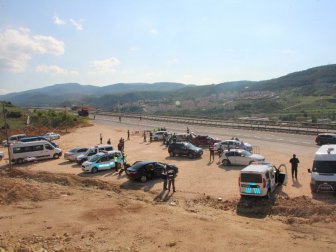 Bilecik'te Emniyet ve Jandarmadan Didik Didik Arama; 4 Gözaltı