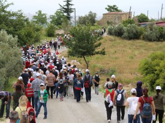 Mersin, Mezitli Belediyesi 19 Mayıs’ı Doğa Yürüyüşüyle Kutladı