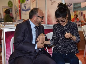 Erdoğan'ın resmini Çizen Gülşah'ın sergisine yoğun ilgi