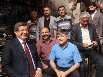 Eski Başbakan Davutoğlu: “Mardin’e Her Geldiğimde Kardeşlik Ve Huzur Gördüm”