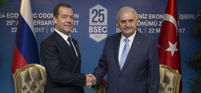 Medvedev Türkiye'de! Yıldırım görüşmesi başladı..