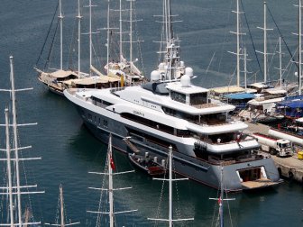 Zengin Rus İşadamları Muğla Kıyılarını Mesken Tuttu, Akaryakıt Sahiplerinin Yüzü Güldü