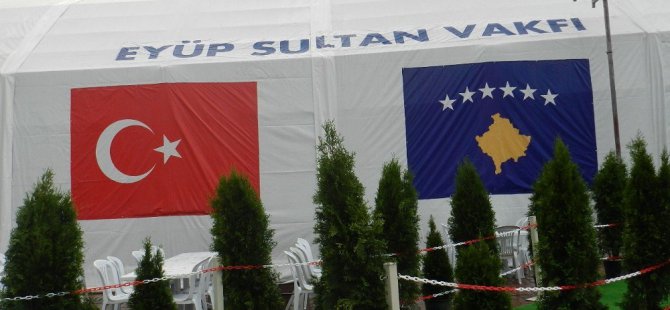 Priştine'de 2 Bin Kişilik İftar Çadırı Kuruldu
