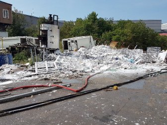 Gebze'deki Kozmetik Fabrikasında Çıkan Yangın Korkuttu