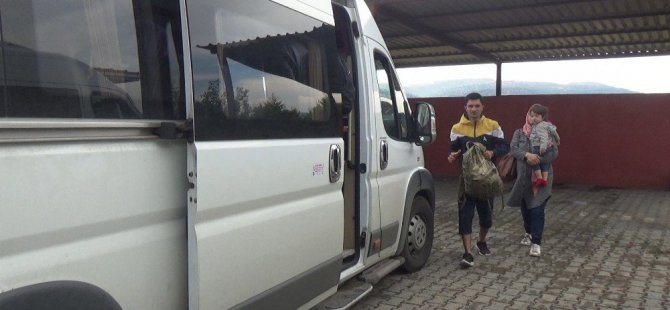 35 Kaçak Yunanistan'a kaçarken Ayvacık'ta yakalandı..