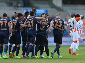 Medipol Başakşehir 2-1 Adanaspor