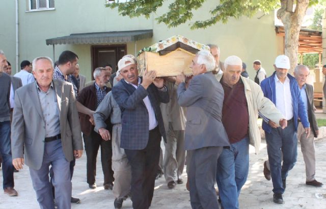 Annelerinin Cesediyle 15 gün! Şok...