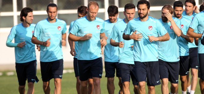 Türkiye A Milli Takım Makedonya Maçı Hazırlıklarını Tamamladı