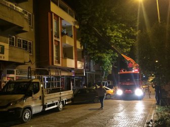 Sakarya'da Çocukları Evde Uyuyakalan Ailenin İmdadına İtfaiye Yetişti