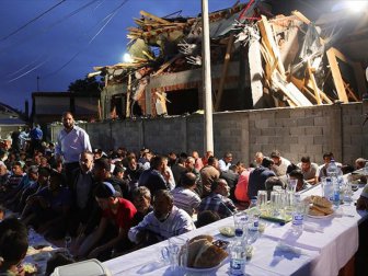 Sırbistan'da Yıkık Mescit İnşaatı Önünde İftar Düzenlendi