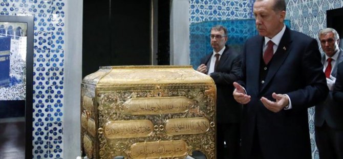 Erdoğan'dan Hırka-i Saadet'e Ziyaret