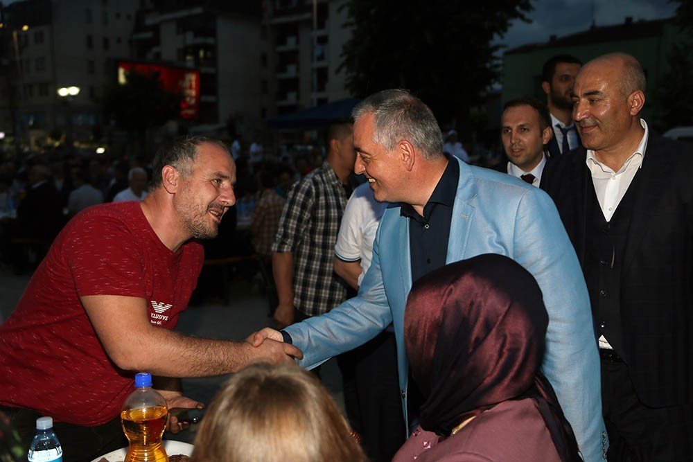 Eyüp Belediyesi'nden Makedonya Gostivar'da iftar etkinliği