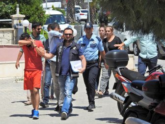 İzmir, Çeşme'de Dolandırıcılarla Polis Arasında Nefes Kesen Kovalamaca