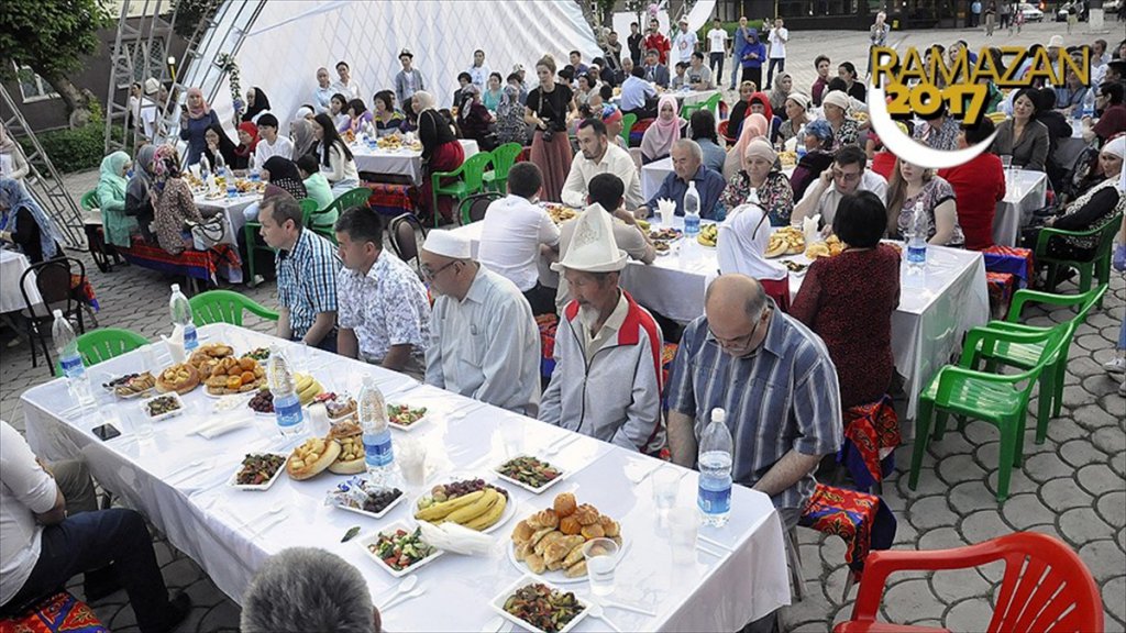 Ramazan Kırgızistan'da bir başka..