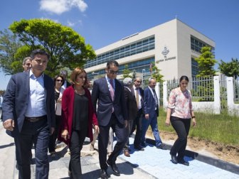 HDP'li vekillerden AYM önünde eylem!
