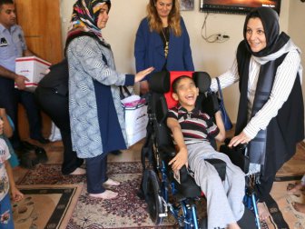 Şanlıurfa Büyükşehir'den Gıda ve Giyim Yardımı