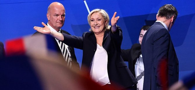 Le Pen ilk kez Fransa meclisine girmeyi başardı!