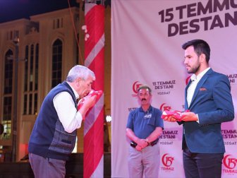 Şehit Ailelerinden Cumhurbaşkanı Erdoğan'a Türk Bayrağı