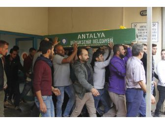 Düğün Sonrası Laf Atma Kavgasında 1 Suriyeli Öldü, 2 Suriyeli Yaralandı