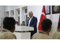 Başbakan Yıldırım Komandolarla İftar Yaptı