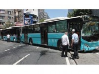 Şişli'de Halk Otobüsleri Çarpıştı