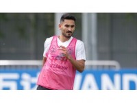 Almanya'da İlkay Gündoğan'ın Aracına Saldırı