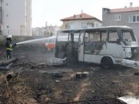 Karaman’da Minibüslerin Konduğu Boş Arsada Yangın Çıktı