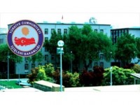 Belediye Başkanlarına Yurt Dışına Çıkışta İzin Şartı Kaldırıldı