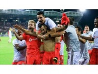 Beşiktaş Play-off Turuna Yükseldi