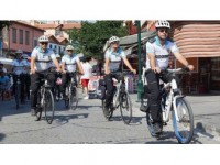 Çeşme'nin Bayram Trafiği "Beyaz Kırlangıçlar"a Emanet