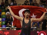 Milli Güreşçi Kerem Kamal'dan 60 Kiloda Altın Madalya