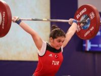 Avrupa Halter Şampiyonasın'da Ayşegül Çakın'dan Altın Madalya
