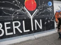 'Berlin Duvarı' 29 Yıl Önce Yıkıldı