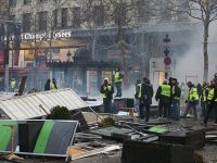 Paris'te dev gözaltılar sürüyor