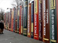 Irak Sınırındaki Kitap Figürlü Duvar İlgi Görüyor