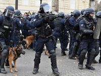 Paris'i 8 Bin Polis Koruyacak