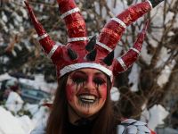 Makedonya'da 1400 Yıllık Karnaval Renkli Görüntülere Sahne Oldu