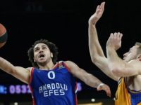 Anadolu Efes Farklı Kazandı