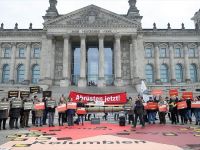 Alman Hükümetinin Silah İhracat Politikası Protesto Edildi
