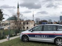 Avrupa'daki Camilerde Güvenlik Önlemleri Artırıldı