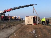 Denizli'de Yolcu Otobüsü Devrildi: 2 Kişi Hayatını Kaybetti, 22 Kişi Yaralandı