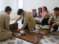 Mahallelinin Tamir İşleri İzmirli Öğrencilere Emanet