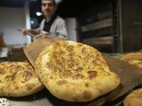 Ramazan Pidesi Ankara'da 2,5 Liradan İstanbul'da 3 Liradan Satılacak