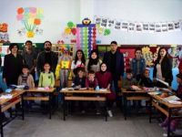 Köy Köy Gezip 'İyilik Dağıtıyorlar'