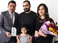 Kızı İçin Canını Ortaya Koyan Anne 'Yılın Annesi' Seçildi