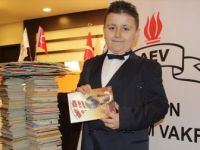 Dört Ayda 1053 Kitap Okuyan Çocuk: 'Başarımı Anneme Borçluyum'