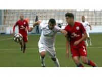 Altınordu Teknik Direktörü Hüseyin Eroğlu'ndan Genç Futbolcu Ravil Tagir'e Övgü